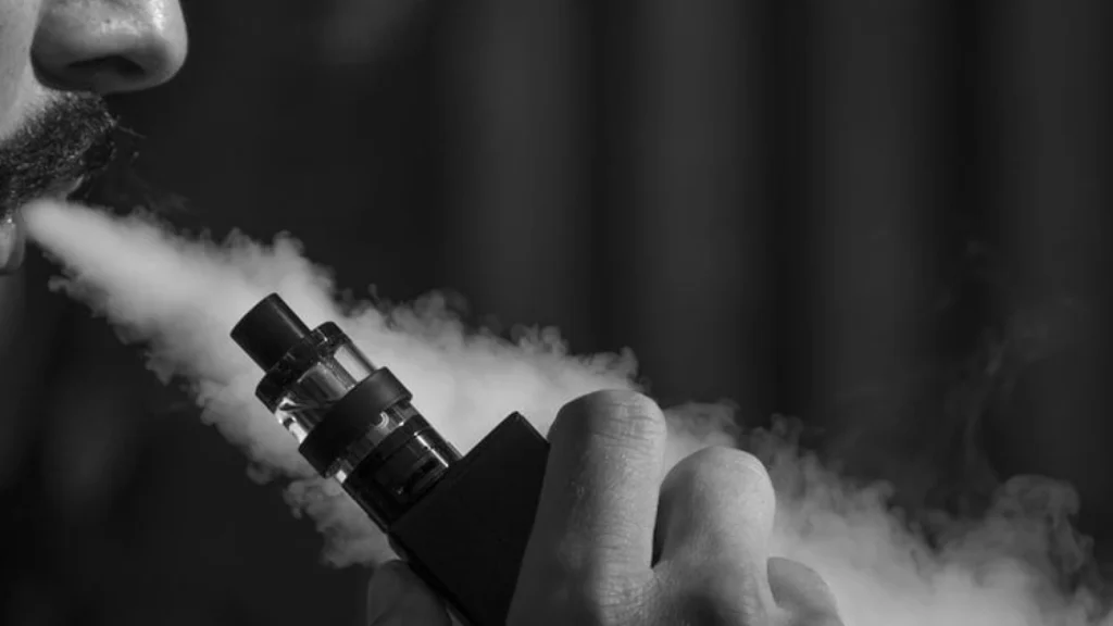 Bahaya Rokok Elektrik pada Remaja: Apa yang Perlu Diketahui?
