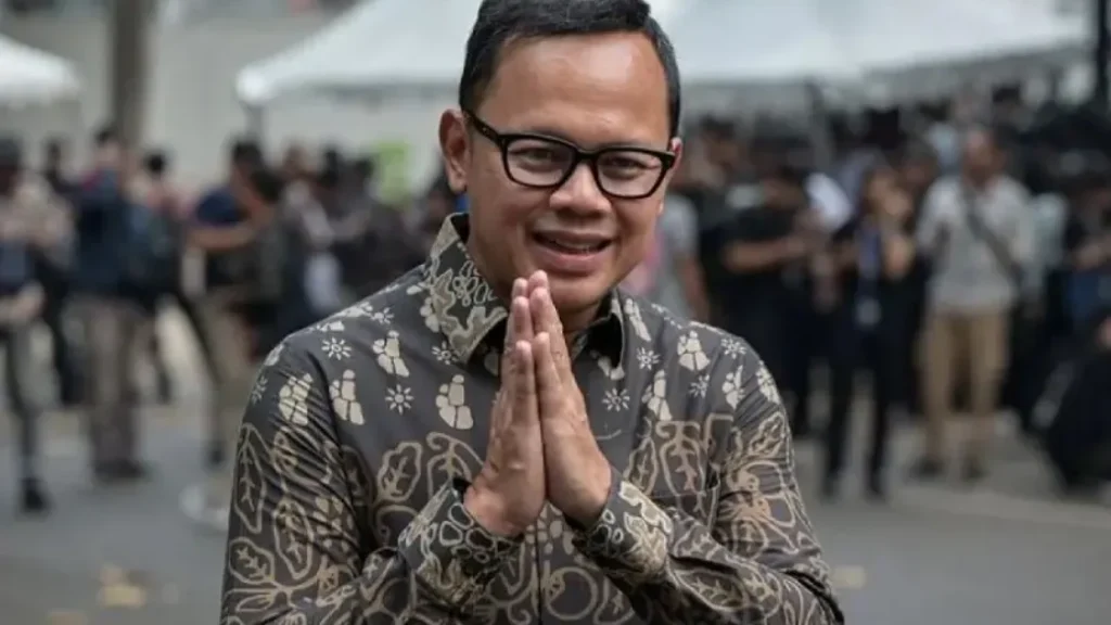 Retreat Kedua di IPDN: Makan Siang Dalam Dua Lagu
