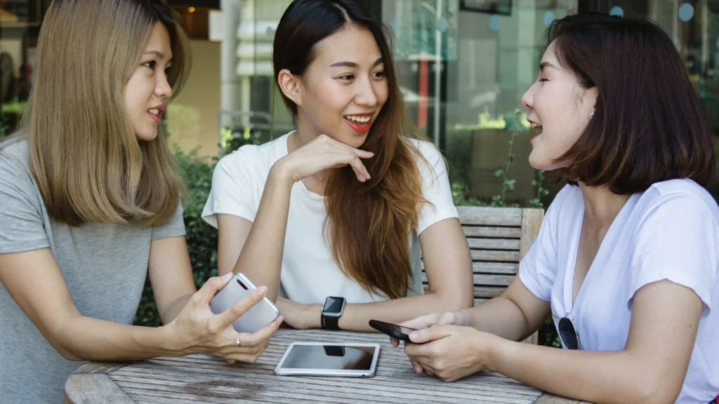 Tips Menghadapi Teman yang Suka Nyinyir