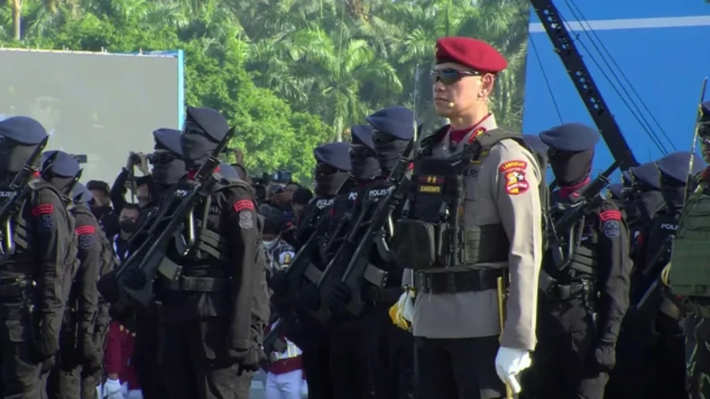 Polri Merayakan HUT ke-79: Irjen Dadang Hartanto Pimpin Upacara