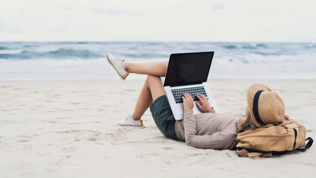 Fenomena Digital Nomad: Menjadi Produkif Sambil Berkeliling Dunia