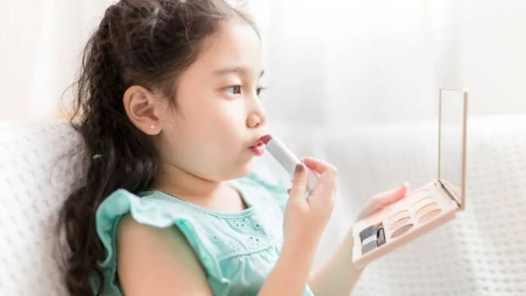 Bahaya Makeup untuk Bayi: Potensi Risiko Kesehatan yang Mengancam