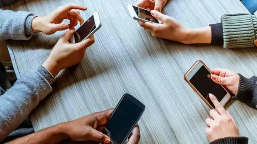 Masa Depan Perangkat Ponsel: Apa yang Menggantikan Smartphone?