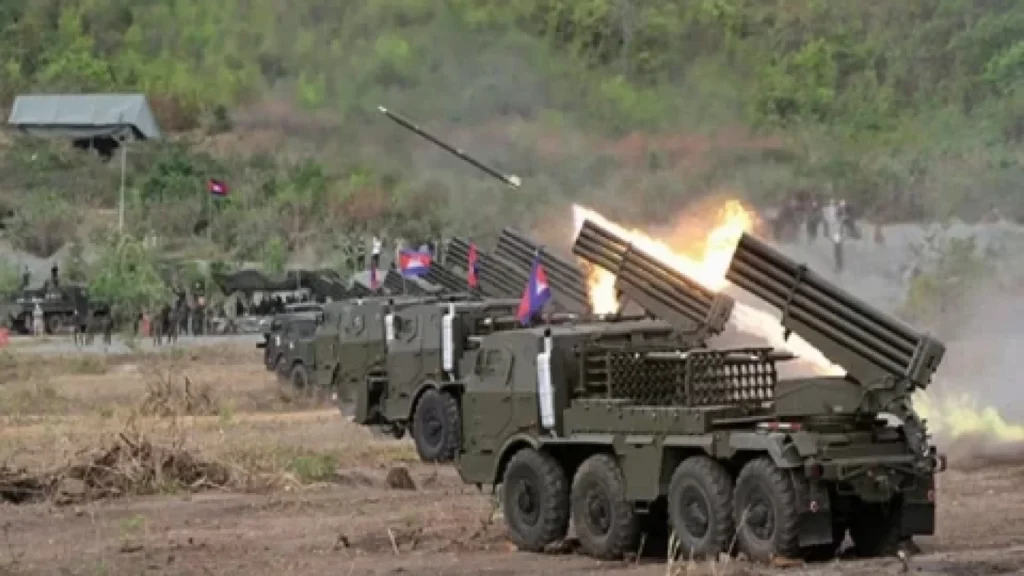 Pertikaian Militer Thailand dan Kamboja: Baku Tembak Terus Berlanjut Meski Ada Gencatan Senjata