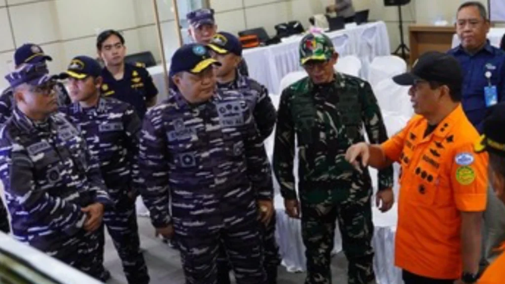 Pencarian Korban Tenggelamnya KMP Tunu Pratama Jaya Masih Terus Berlanjut