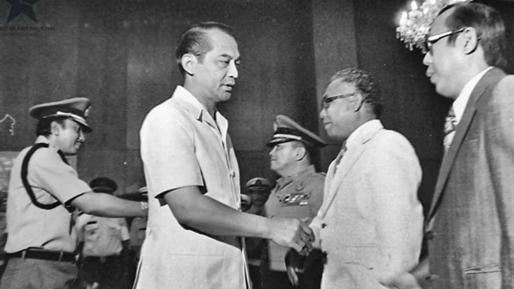 Penganugerahan Jenderal Kehormatan untuk Ali Sadikin