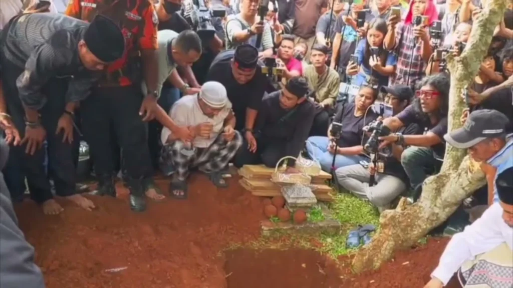 Satu Hari Terakhir Mpok Alpa: Duka Mendalam di Jagakarsa