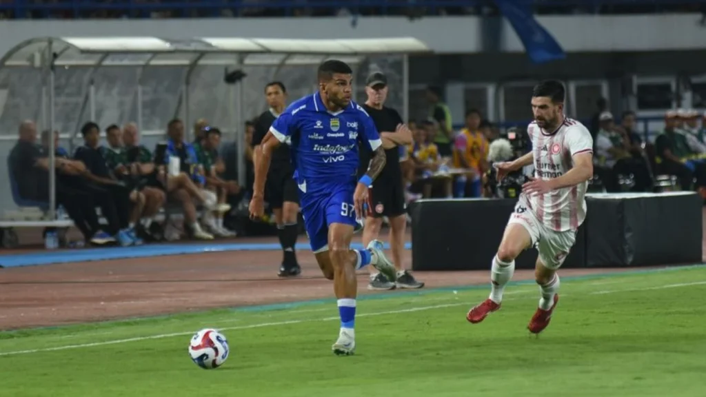 Persib Bandung Kalahkan Western Sydney, Namun Tiga Pemain Kunci Cedera