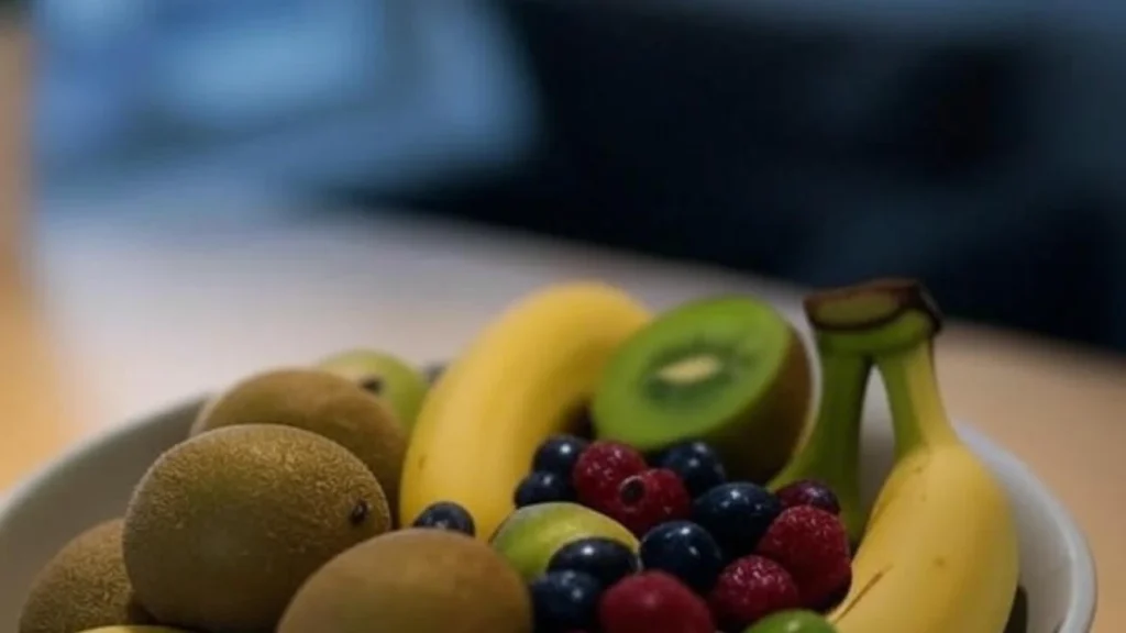Manfaat Makan Buah Sebelum Tidur untuk Kesehatan