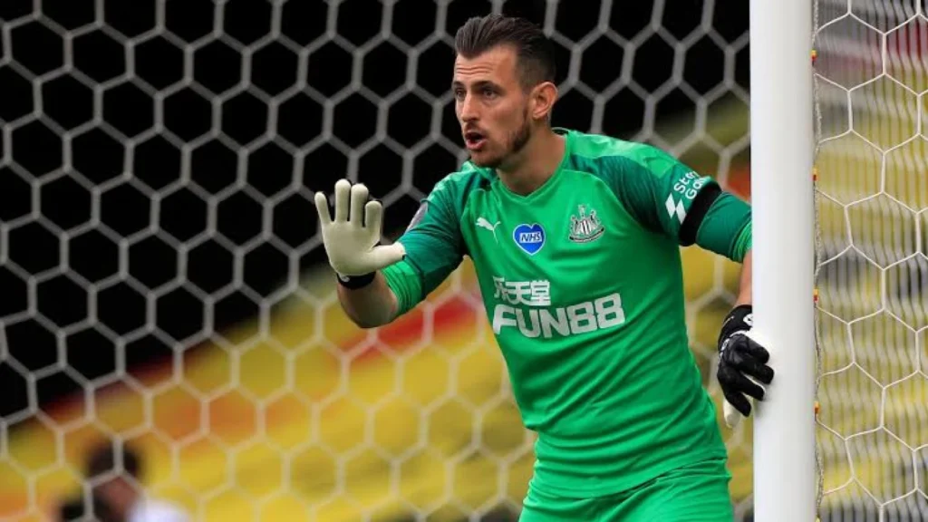 Kiper Pertama Dihukum Aturan Baru Premier League: Kasus Martin Dubravka